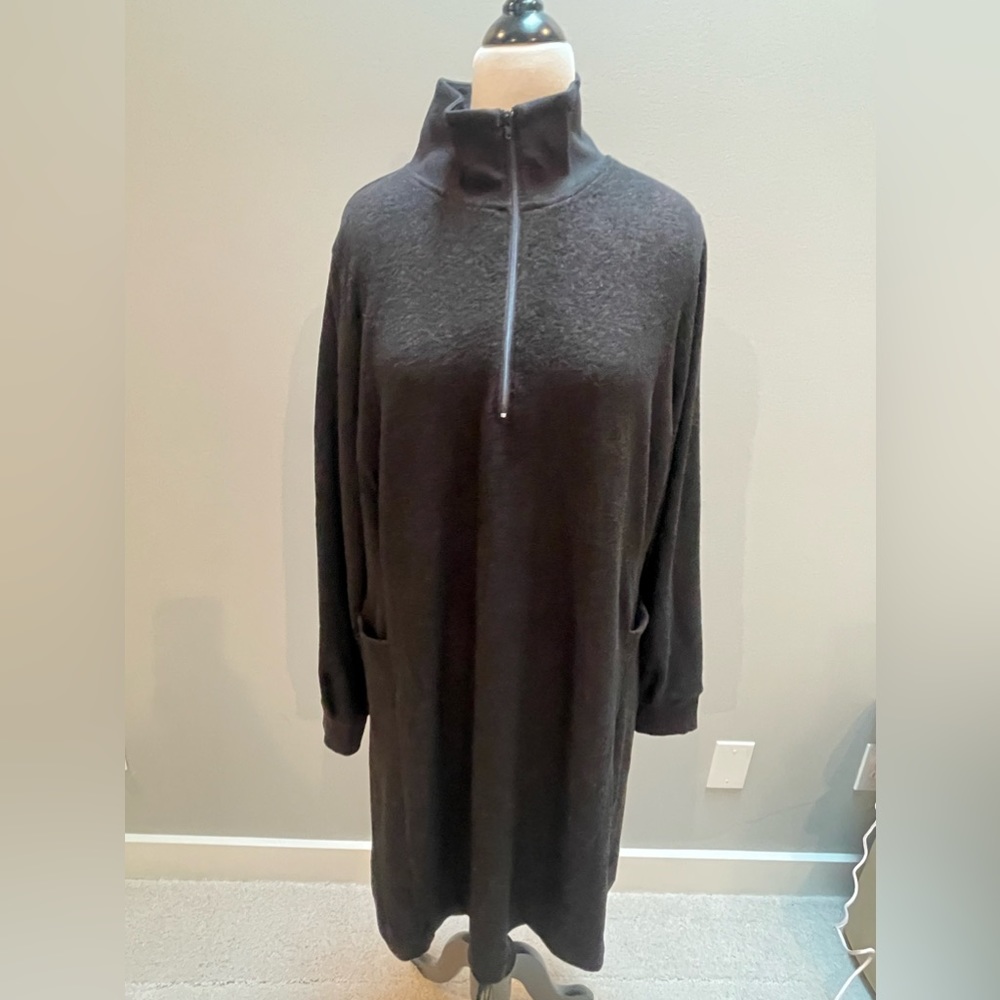 NWOT Cabi long sleeved zip sweater dress. Size L
